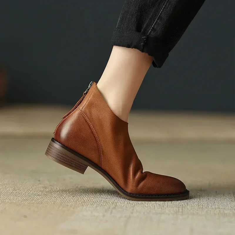 Ankle Boots Womens Leather Vintage Round Toe Med Heels Fi Chelsea Boots Zipper Office Lady Chic Design Cozy Short XJ250807