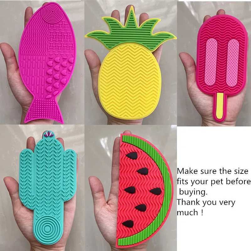 Suitable for pets weighing less than 3 kilograms Mat Cats Slow Food Bowls Suction Cup Feeding Food Silicone Lickproduct small Y250806