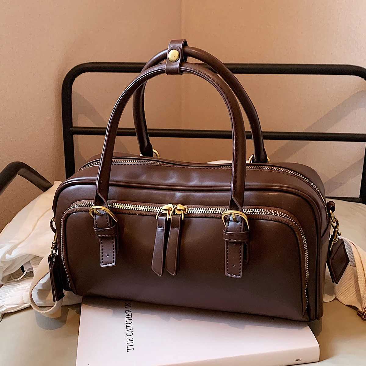 Vintage Handbags for Women Solid PU Leather Tote Bags Large Capacity Female Commute Wide Strap Crossbody Packs 2024 New Z250807