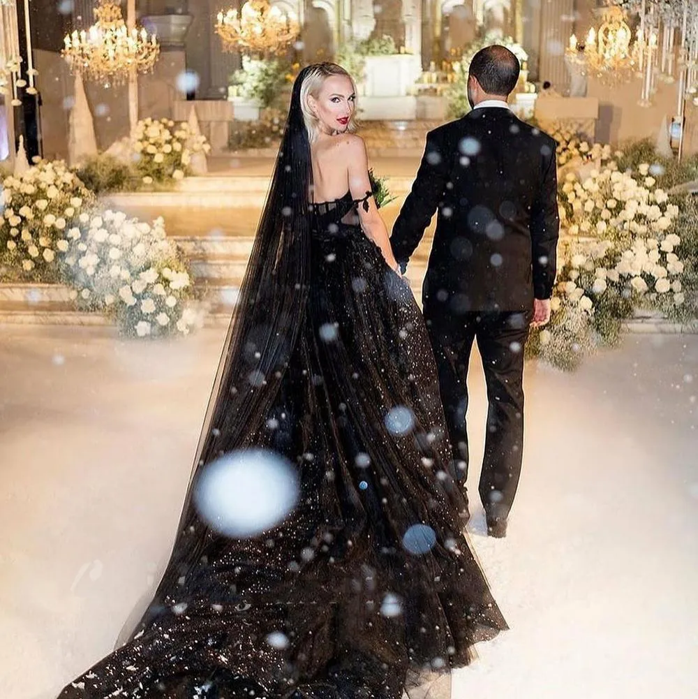 New Gothic Black Wedding Dresses Sexy Off Shoulder Sparkly Sequins Lace Appliqued Vintage Bridal Gowns Long Train Retro Winter Dress