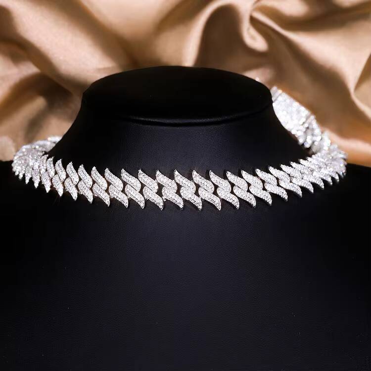 Heavier Chain Men Hip Hop Rock Style 13mm 18mm Width Spike Shape Gold Plated Cuban Link Chain Moissanite Necklace