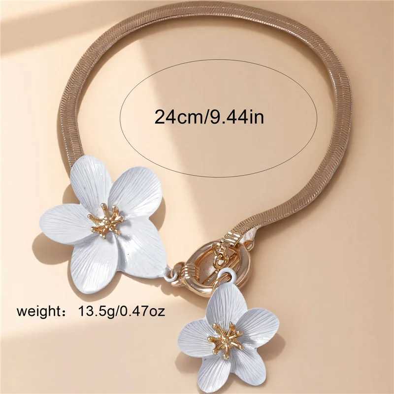 Fashion Cherry Blossom Charm Anklets for Women Summer Beach Accessories Gold Color Chain Anklet Leg s Wedding Gift Y250805
