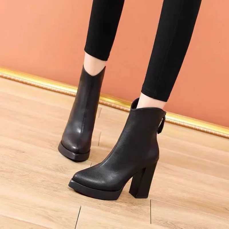 2025 New Womens Shoes in Fi Platform Boots Ladies High Quality Luxury Women Leather Boots Super High Heels Boots WomenXJ250807