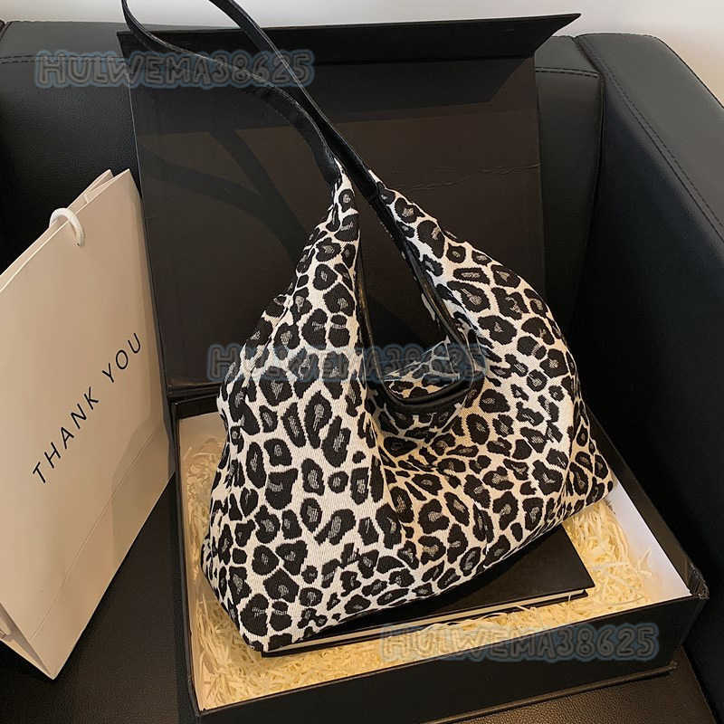 2025 New Leopard Print Womens Bag Shoulder Bag Casual Versatile Simple Large Capacity Student Tote Bag H250806
