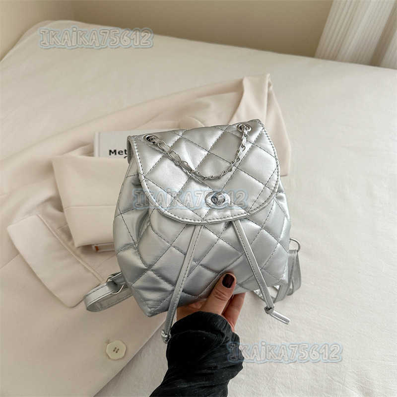Quilted Backpack for Women Fashion 2024 Summer New Niche Design Chain Bag Small Womens Backpack H250806