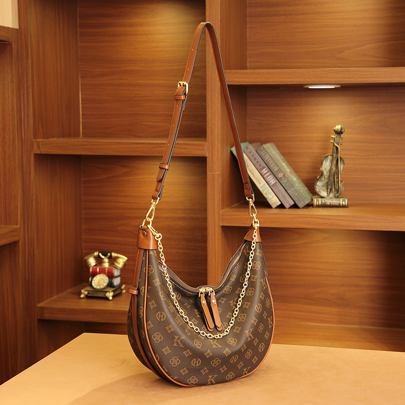 MKF designer bag free shipping Light luxury high-quality retro printed contrasting classic fashion casual womens crescent crossbody bags