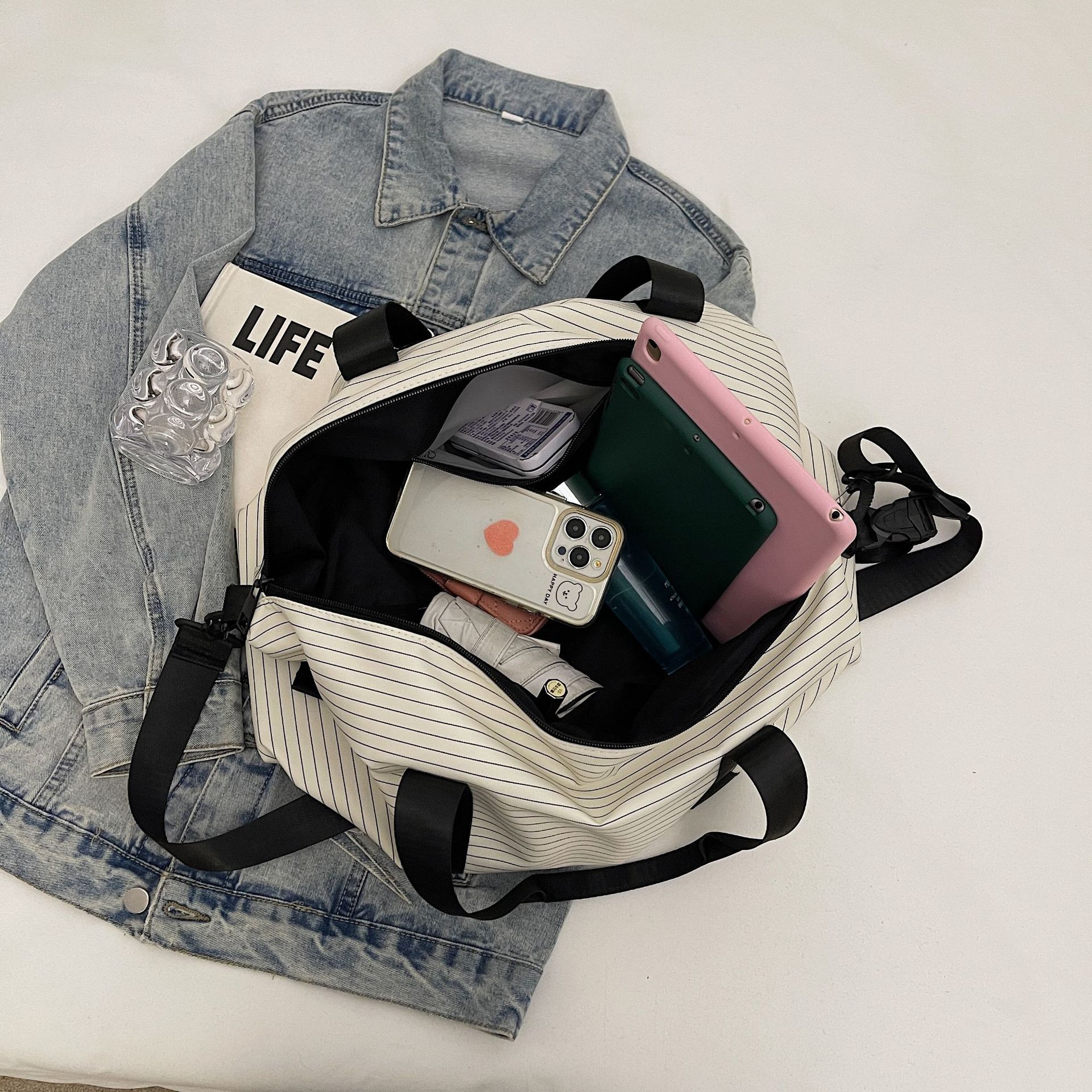 New High-Quality Striped Large-Capacity Travel Lightweight Trendy Fashion Gym Storage Carry-On Bag