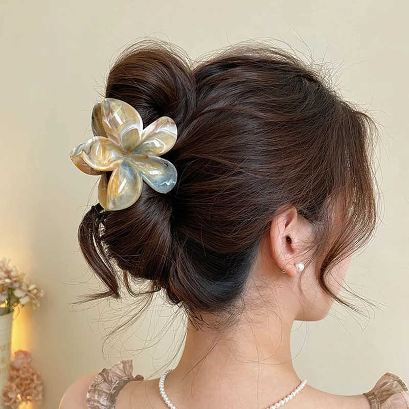 2025 New Blended Flower Hair Clip Grip Clip for Womens Back of The Head Disc Hair Clips Half Tie Hair Clips Headpiece U250807