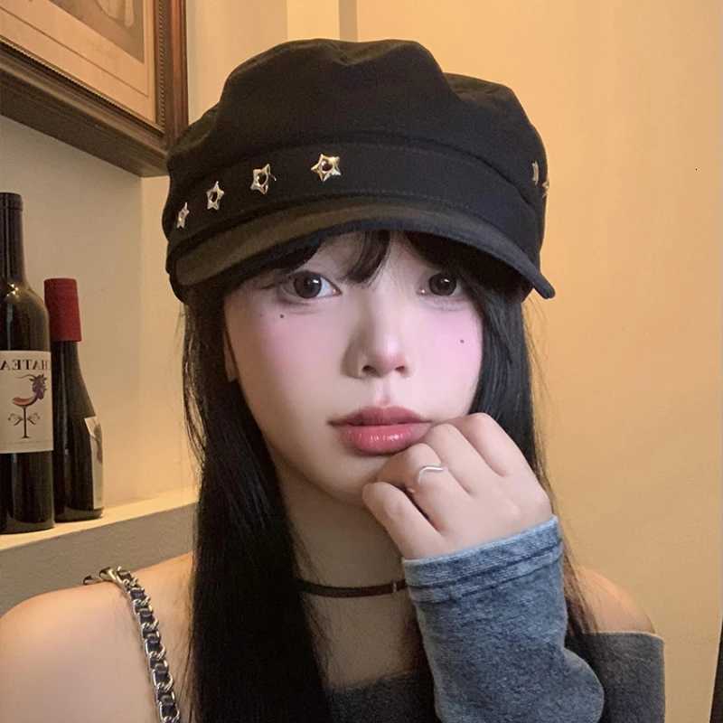 Star Hole Design Black Berets for Women Summer Autumn Outdoor Casual Sun Protection Versatile Personality Flat Top Newsboy Hats XJ250807