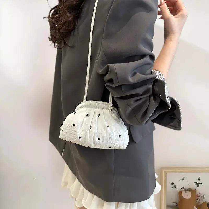 Summer Single-Shoulder Bag in Cute Korean Style featuring Lazy Dot Print; Urban Fashion Soft Crossbody Storage accessory 250805