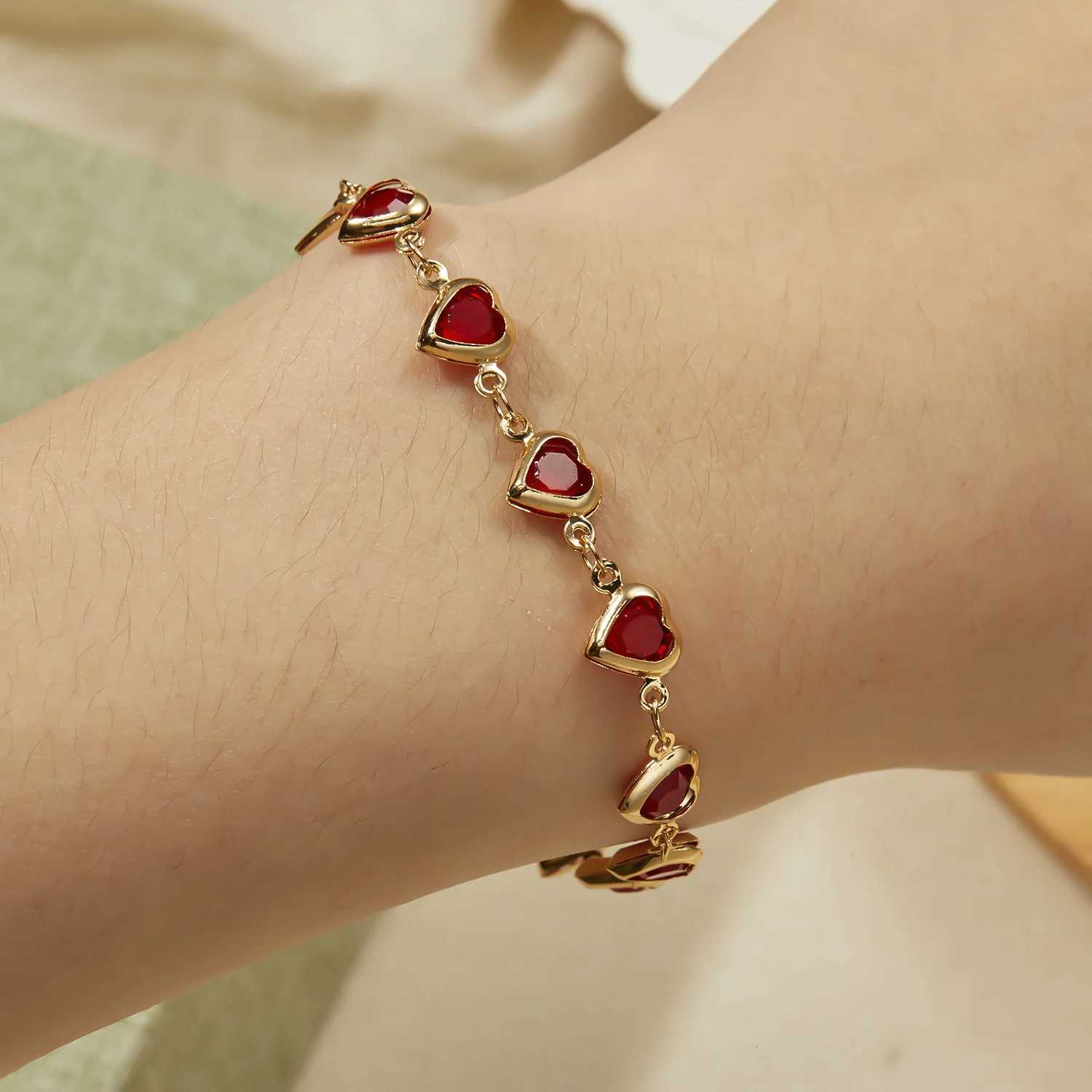 Elegant Red Crystal Zircon Metal Chain Bracelets for Women Colorful Heart Bracelets for Party Wedding Girl Wrist Jewelry Gift W250807