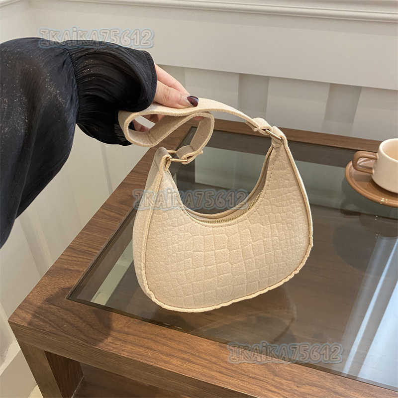 2024 Autumn New Crescent Bag Women Fashion Casual Trendy Felt Crocodile Pattern Underarm Bag Womens Shoulder Bag H250806