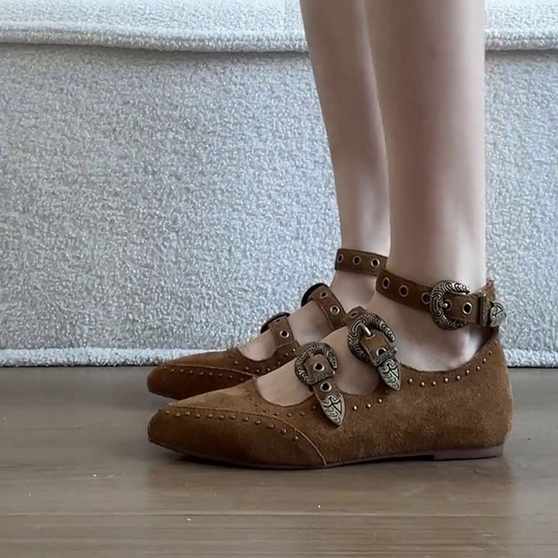 Designer Retro Riveted High Heels 2025 New T-shaped Single Belt Pointed Thick Heels Women's Shoes