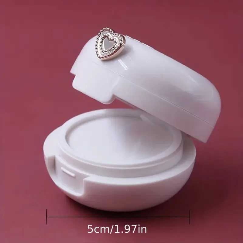 Long-Lasting Cherry Blossom Volumizing Lip BalmHydrating Formula Non-Transferable Glossy Finish Moisturized Lips for All SkinXJ250807