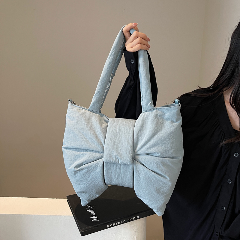 Free shipping designer Korean Style Sweet Casual Nylon Underarm Bag for Women New Niche Design Large Capacity Canvas Crossbody Bag