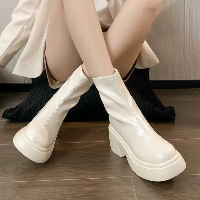 2024 New Thick Soled Popular Leg Hing Boots with Slim and Thick Heels Long Tube Boots and Height Increasing Boots XJ250807