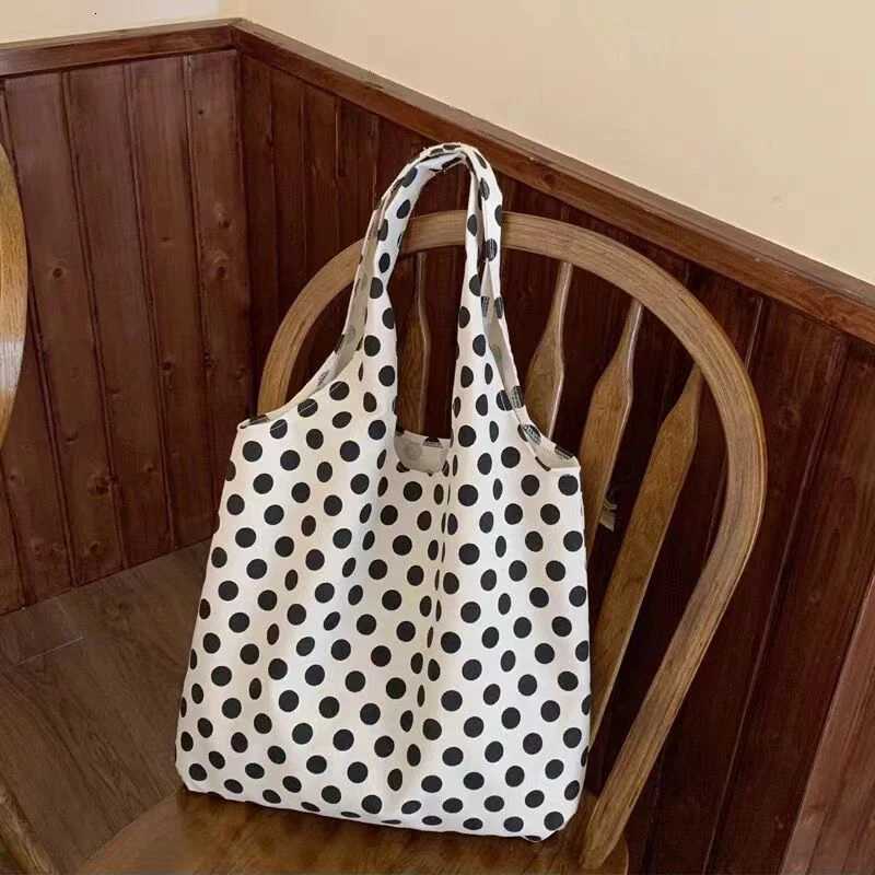 Effortless Chic Lady Polka Dot Handbag Large Capacity Beach Travel Canvas Tote Bag Lazy Aesthetic Artistic Casual Shoulder Bag Z250807