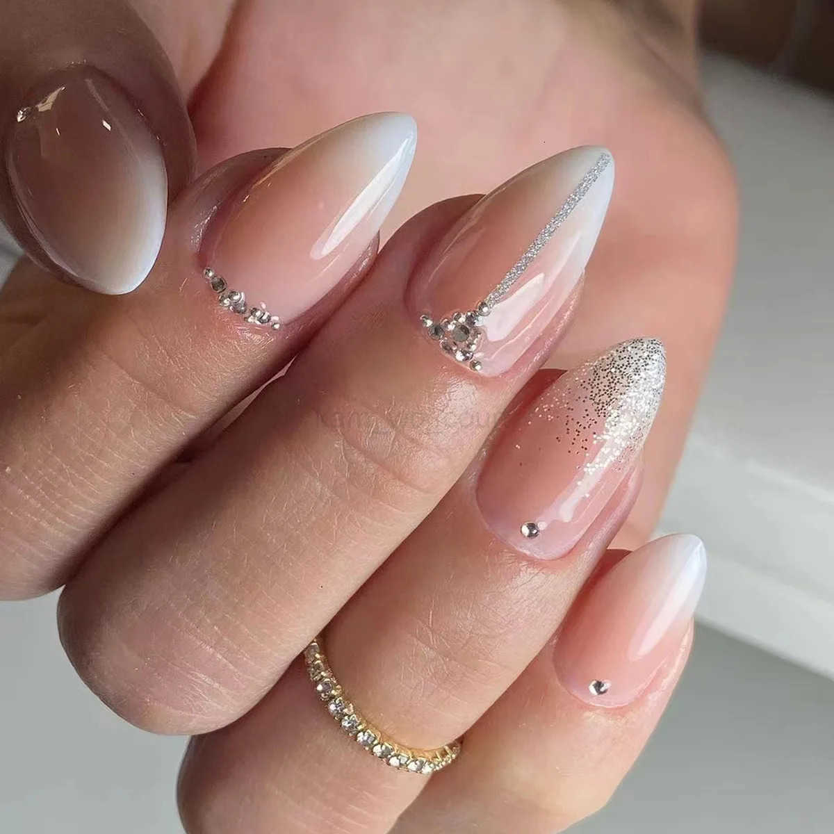 24Pcs Detachable Almond False Nails with Pearl Decoration Elegant Designs French Fake Nails Full Nail Art Tips Press On Nails M250807