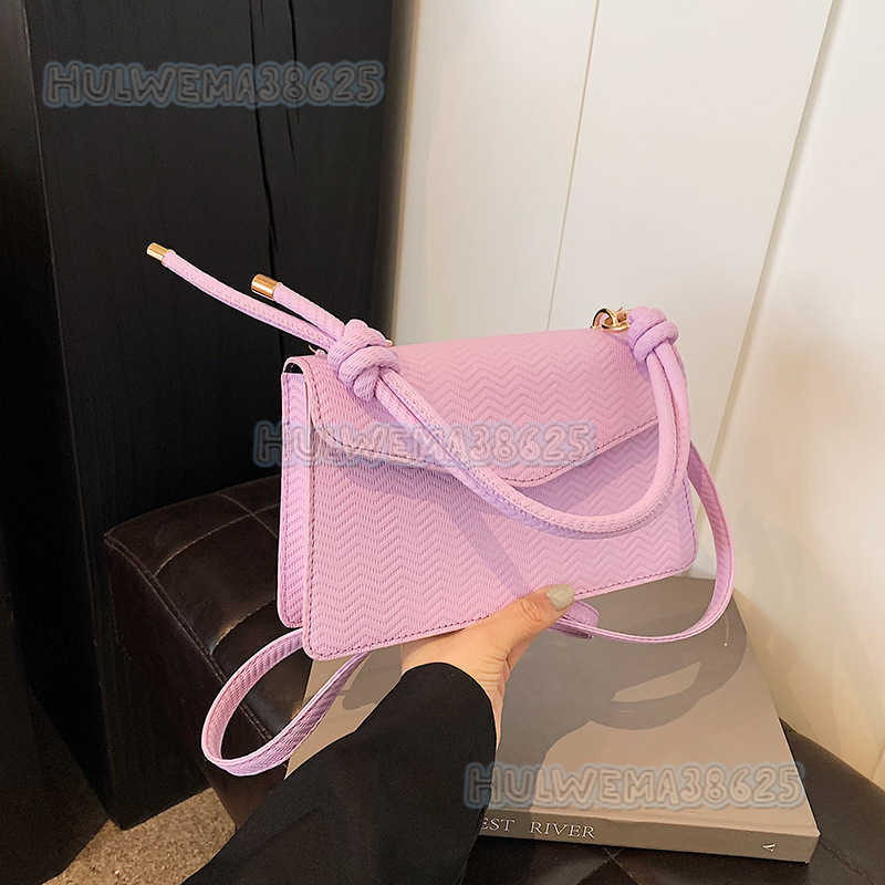 Niche Design Bag for Women 2024 New High-end Feel Embossed Commuter Small Square Bag Fashionable Single Shoulder Crossbody Small Square Bag H250806