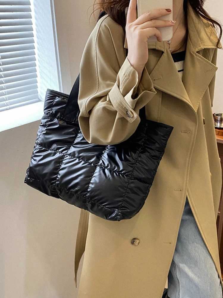 Fashion Women Tote Bag Large Capacity Cotton Padded Ladies Tote Handbags Rhombus Purses Handbags Quilted Solid for Office Work Z250807