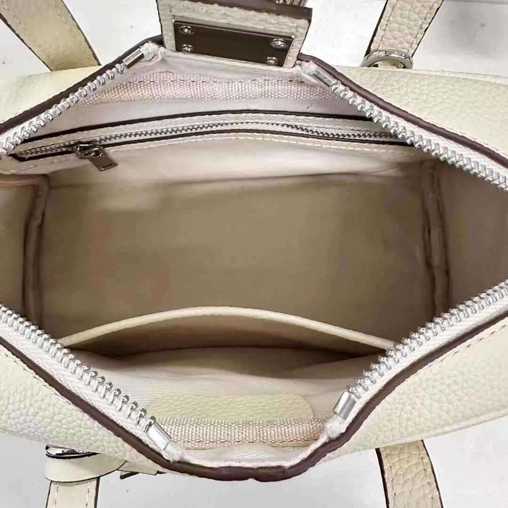 2025 New Luxury Top Layer Cowhide Victorian Genuine Leather Women's Simple Bowling Underarm Bag Handheld Crossbody