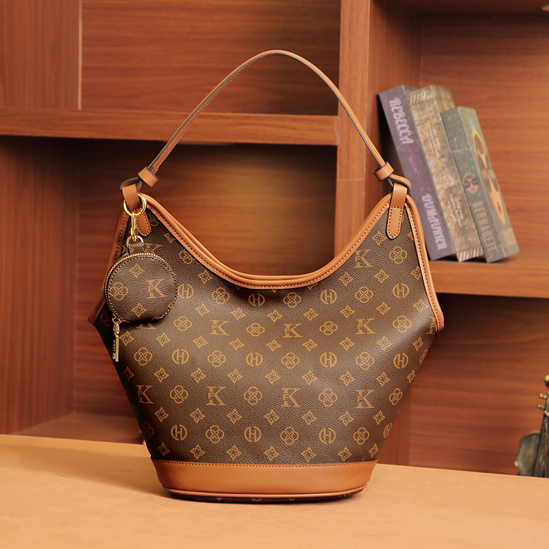 MKF designer bag free shipping Light luxury high-quality classic printed retro shoulder bag fashionable and versatile large capacity womens crossbody 