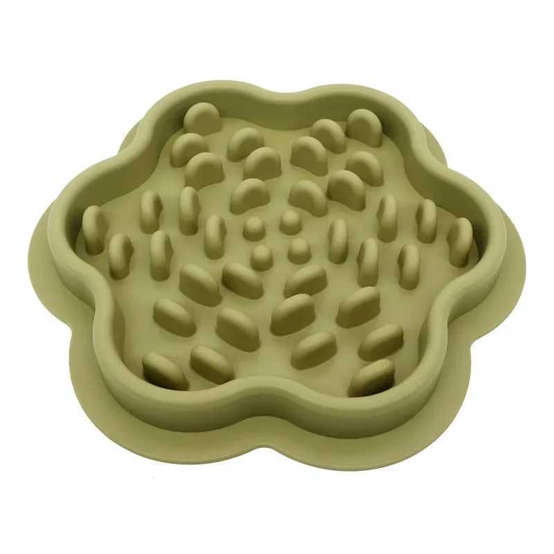 Pet Products Mat For Dogs Cats Slow Food Bowls With Suction Cup Feeding Food Silicone Lick Pad Dog Slow Feeders Treat Dispensing Y250806
