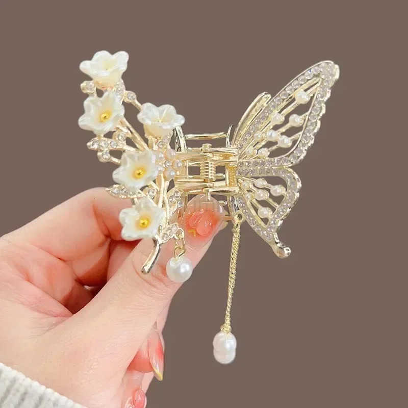 Crab Clips Girls Hairpin Hair Accessories Korean Women Crystal Simple Hair Clip Butterfly Pearl Tassel Hair Clip U250807