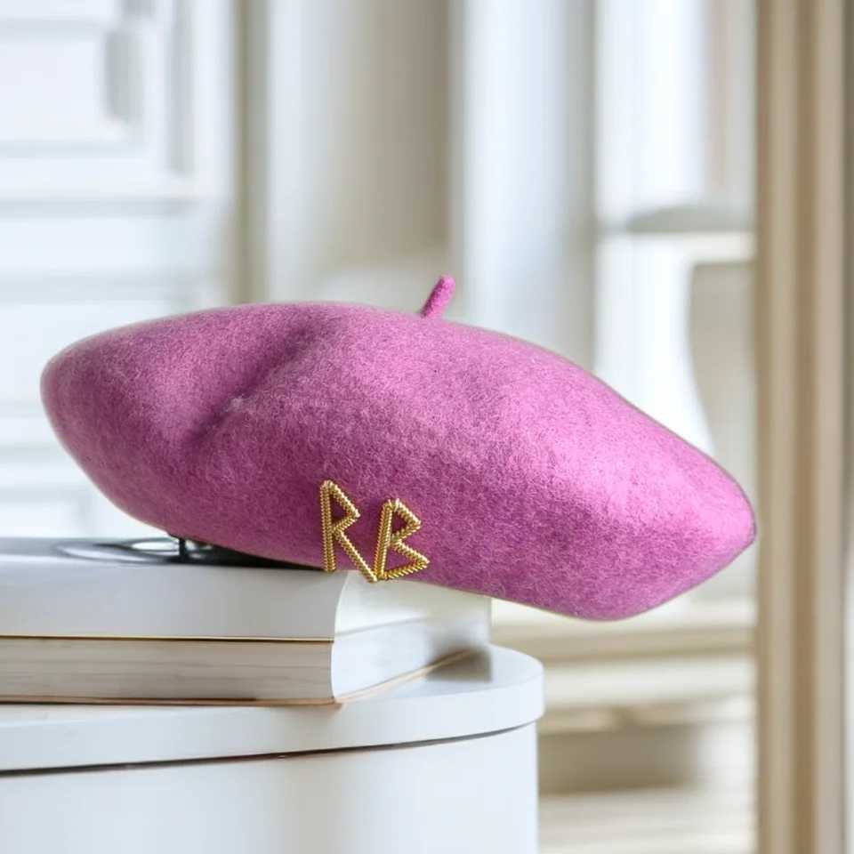 Womens French Beret English Letters Autumn and Winter Wool Hat Can Color Womens Hat XJ250807