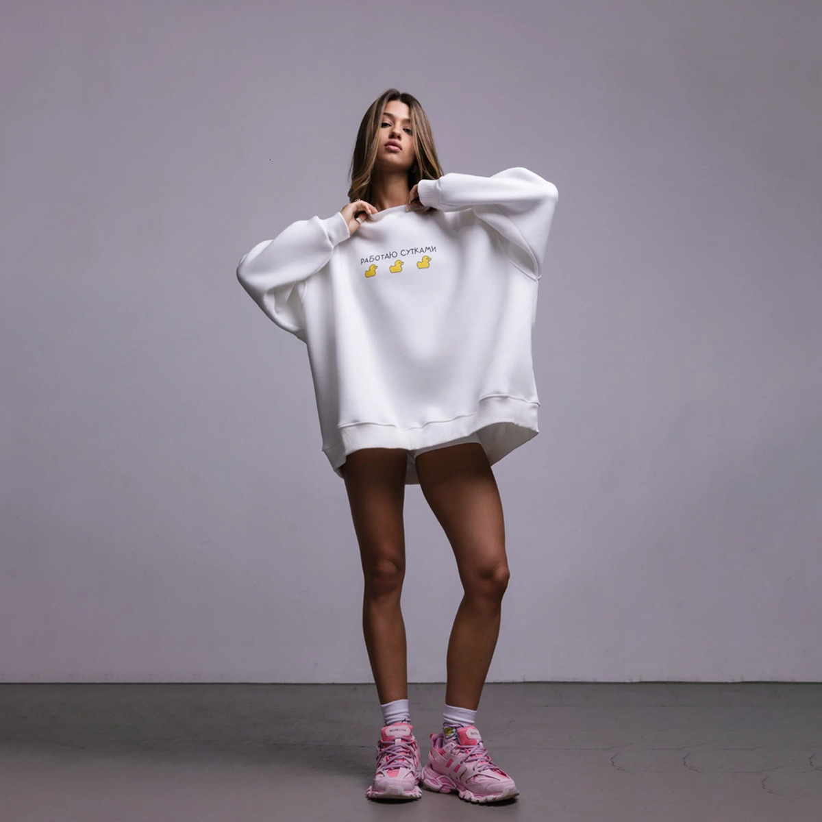 Free Shipping Designer Hoodie Loose Round Neck Women's Sports Shirt 2025 Autumn/winter Style Multifunctional Slim Fit Pullover For Women's H