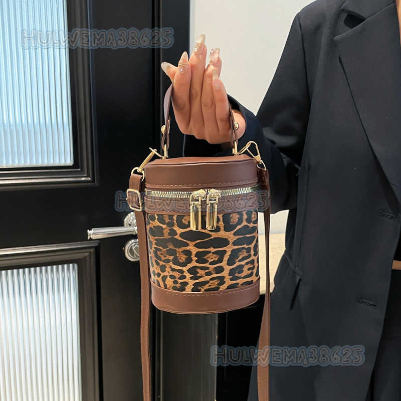 Style Personality Color-block Handheld Bucket Bag Womens Bag 2025 Summer New Patchwork Shoulder Bag Commuter Crossbody Bag H250806