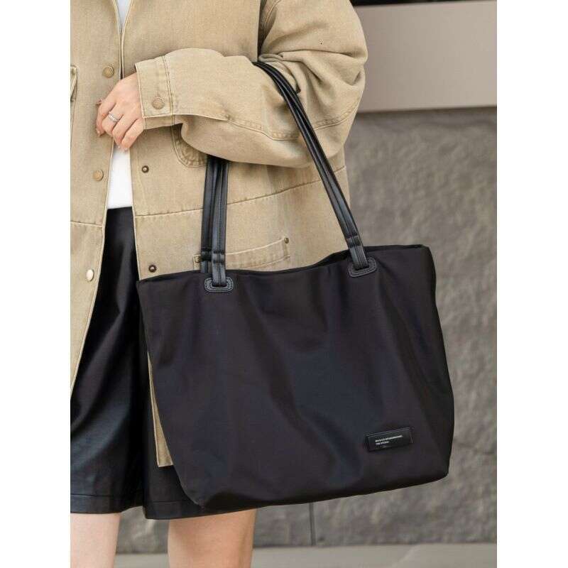 2025 New Simple Lightweight Nylon Tote Large Capacity Commuter Single Shoulder High-end Shopping Bag Bag-in-Bag