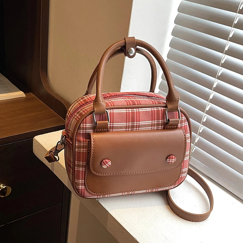 Korean HighEnd Satchel Boston Bag Autumn and Winter Fashion Plaid Shoulder Crossbody Bowling 250805