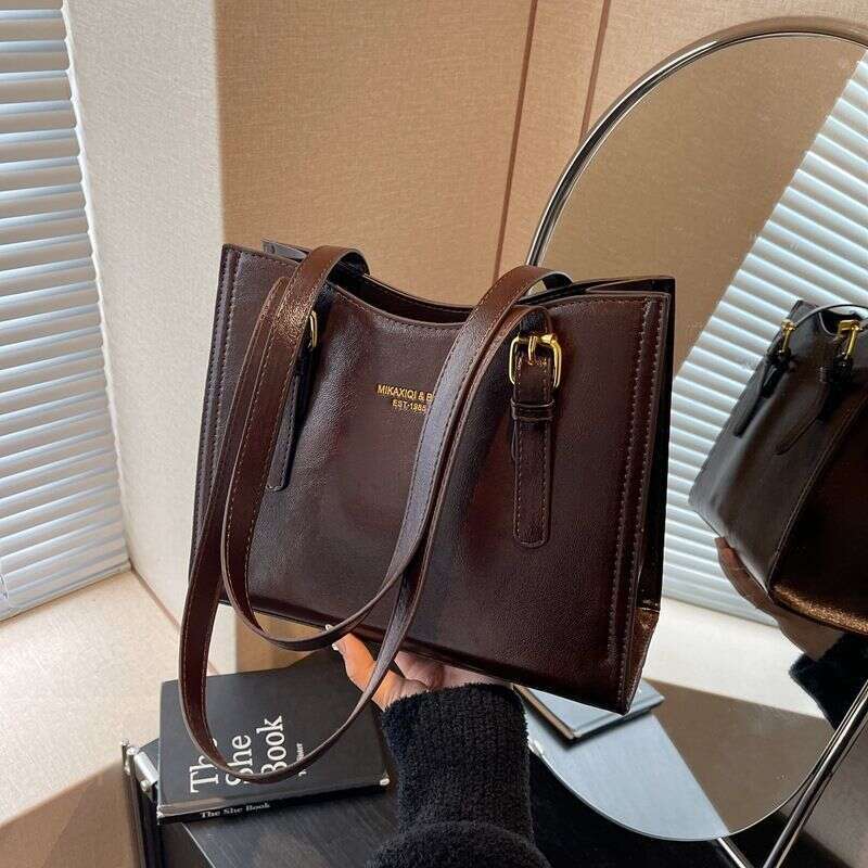 Korean Version Commuting Large Capacity Single Shoulder B, Women's 2024 Autumn And Winter New Fashion Versatile Tote