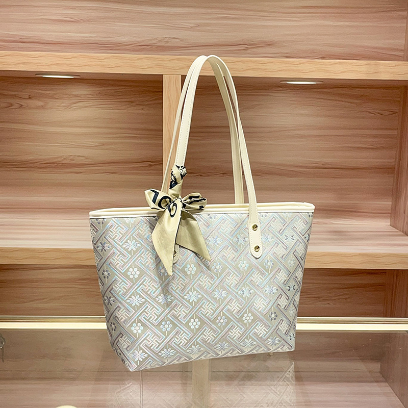Commuting Bag Large Capacity Tote Bag 2025 New Handbag New Chinese Style Brocade Luxury Bag Shoulder Designer Bag Bag Underarm Shopping Bag