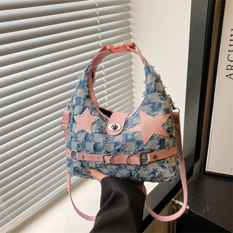 2025 Fashion personality sexy female celebrity new casual denim chain trend handbag women s shoulder bag designer bag women s shoulder bag women s cro