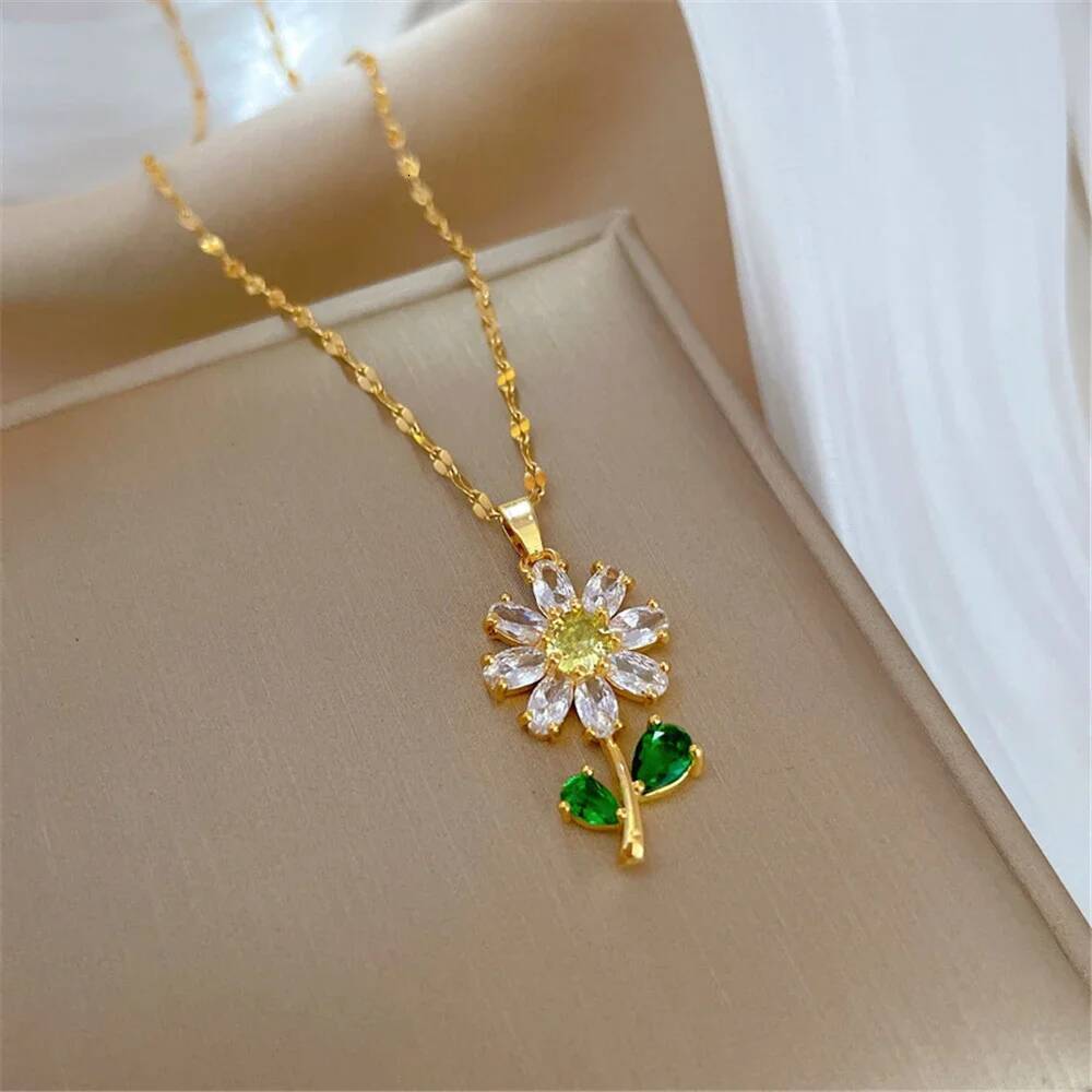 Design Lady Suower Zircon Pendant Necklace for Women Fashion Summer Accessories Wedding Party Jewelry Anniversary Gift Jewelry for Women