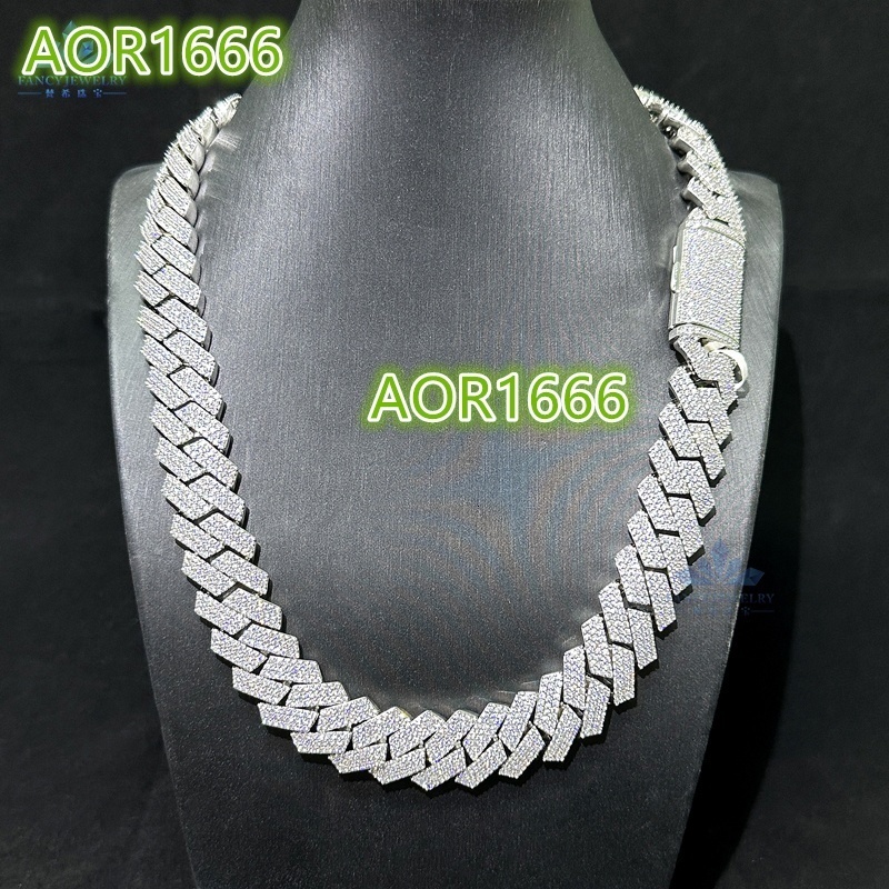 Hip Hop Jewelry 925 Sterling Silver Jewelry Cuban Moissanite Chain 15mm VVS Moissanite Cuban Chain Necklace for Men Women
