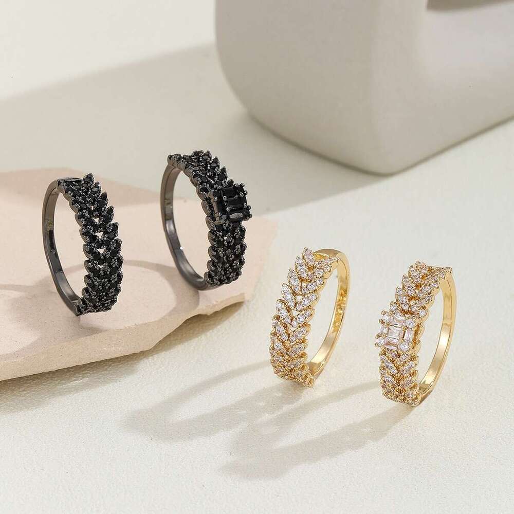 Hot-Selling Light Luxury Simple Copper Inlaid Zircon Valentine's Day Gift Rice Spike Couple Set Ring