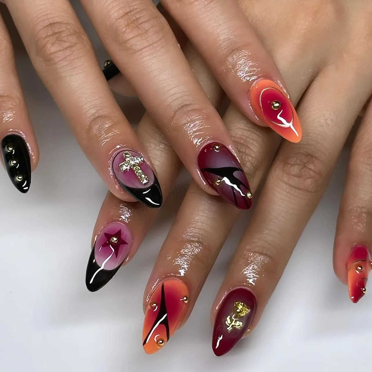 24pcs Silver Spider Design Fake Nails Halloween Gothic Punk False Nail Tips Wearable European Heavy Metal Almond Press-on Nails M250807