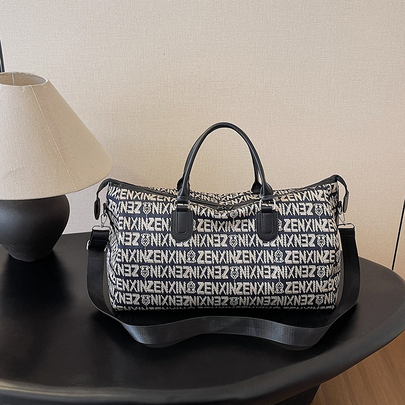 Free Shipping Designer Luxury New Korean Style Letter Travel Bag Leisure Large Capacity Yoga Storage Bag Short Distance Business Portable Handheld Fit