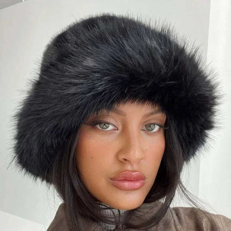 Ins Imitation Fur Bucket Hats for Women Winter New Luxury Fluffy Hat Fisherman Hat Fashionable Warm Cold Snowy Day Panama C XJ250807