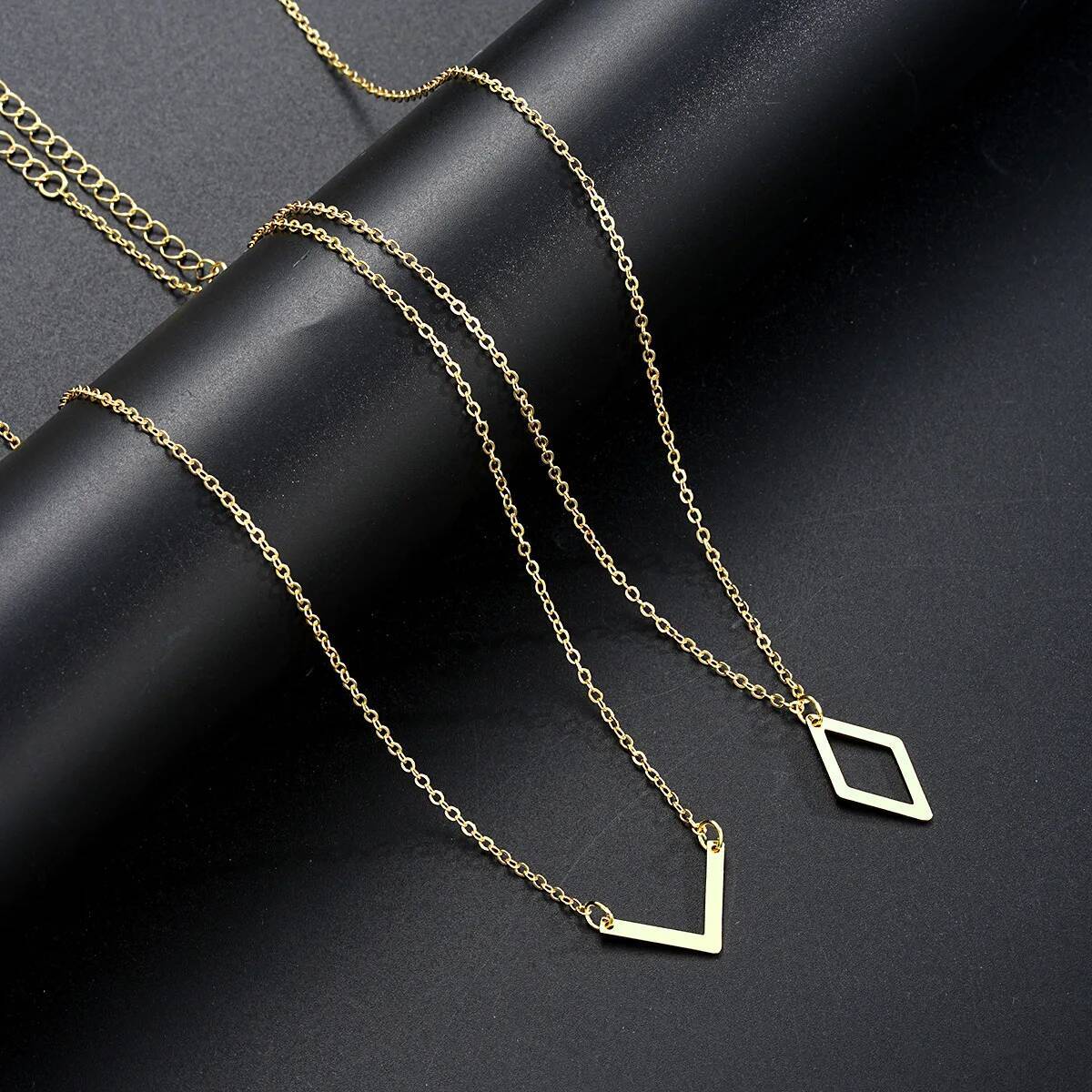 New Unique Originality Geometry V Word Rhomboid Pendant Necklace for Women Two-Piece Set Collarbone Chain Paty Jewerly Gifts Jewelry for Women