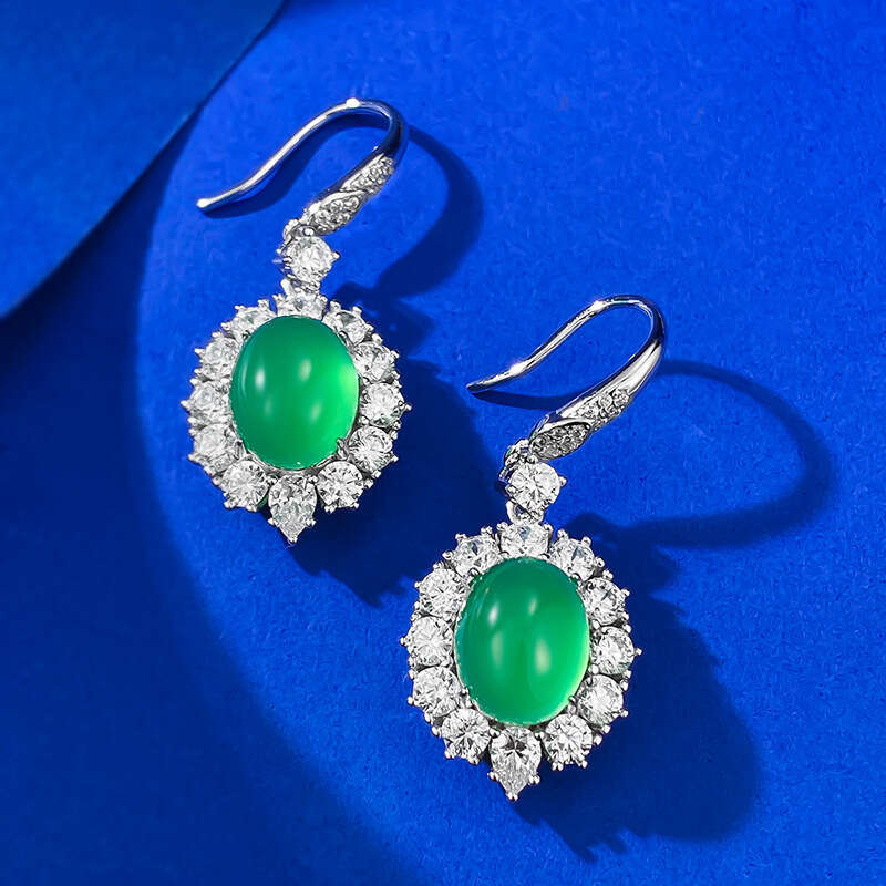 Mujing 2023 New Sier 8*10 Simulated Green Chalcedony Earrings Rich Lady Style Luxurious Inlaid Ear Jewelry