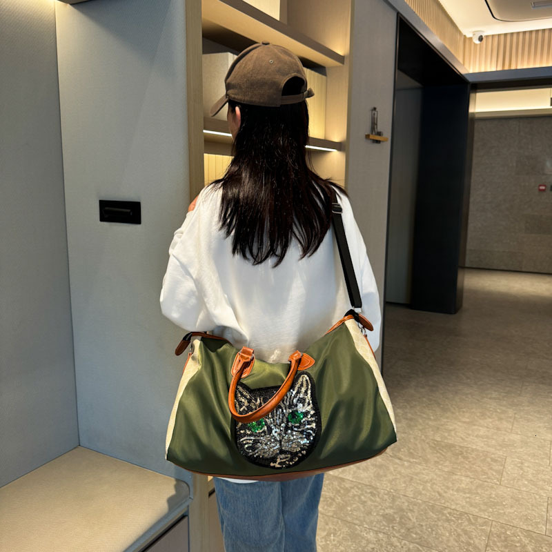 Korean Style Fashion Large Capacity Sports Crossbody Lage Outdoor Single Shoulder Travel Bag