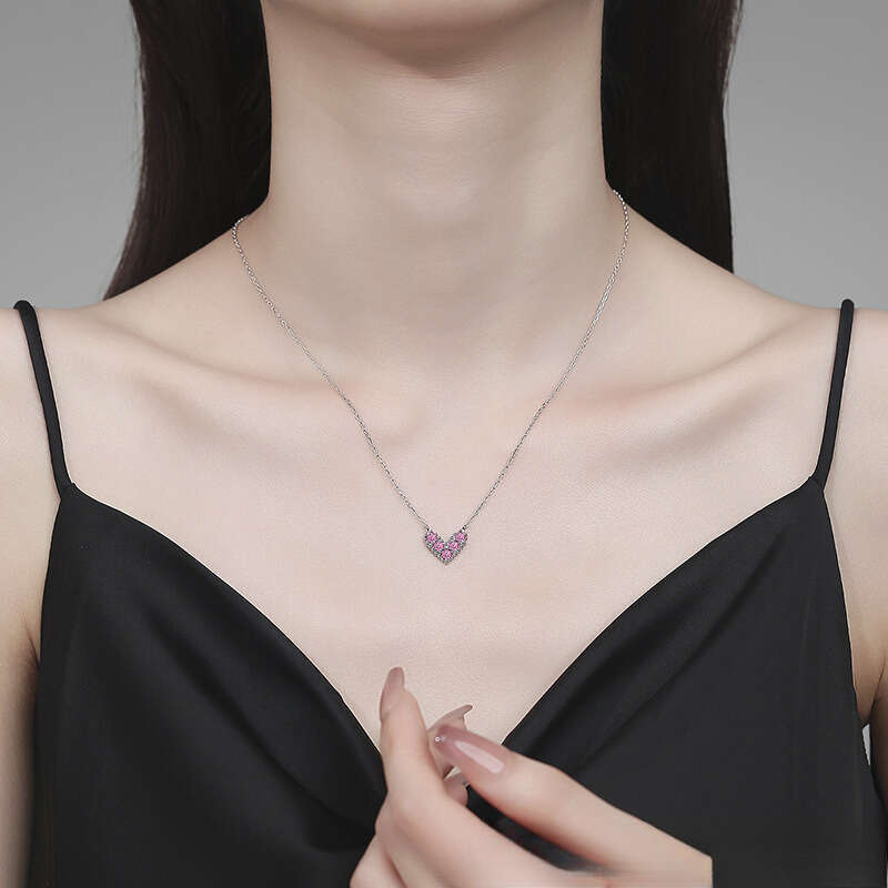 Moissanite Sier V-shaped Heart Necklace Elegant Heart-shaped Collarbone Chain Light Niche Accessories Choker