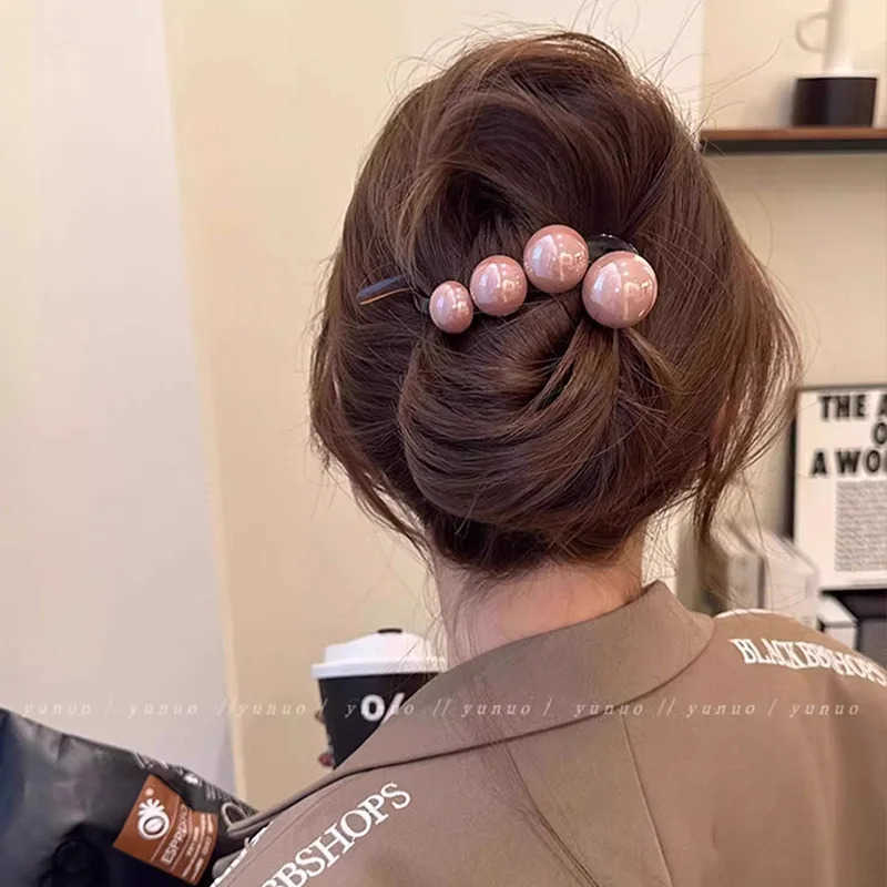 Elegant Pearls Twist Hair Clip for Women Long Hair Holder Hairpin Barrette Sweet Hair Ornament Headband Fashion Hair Accessories U250807