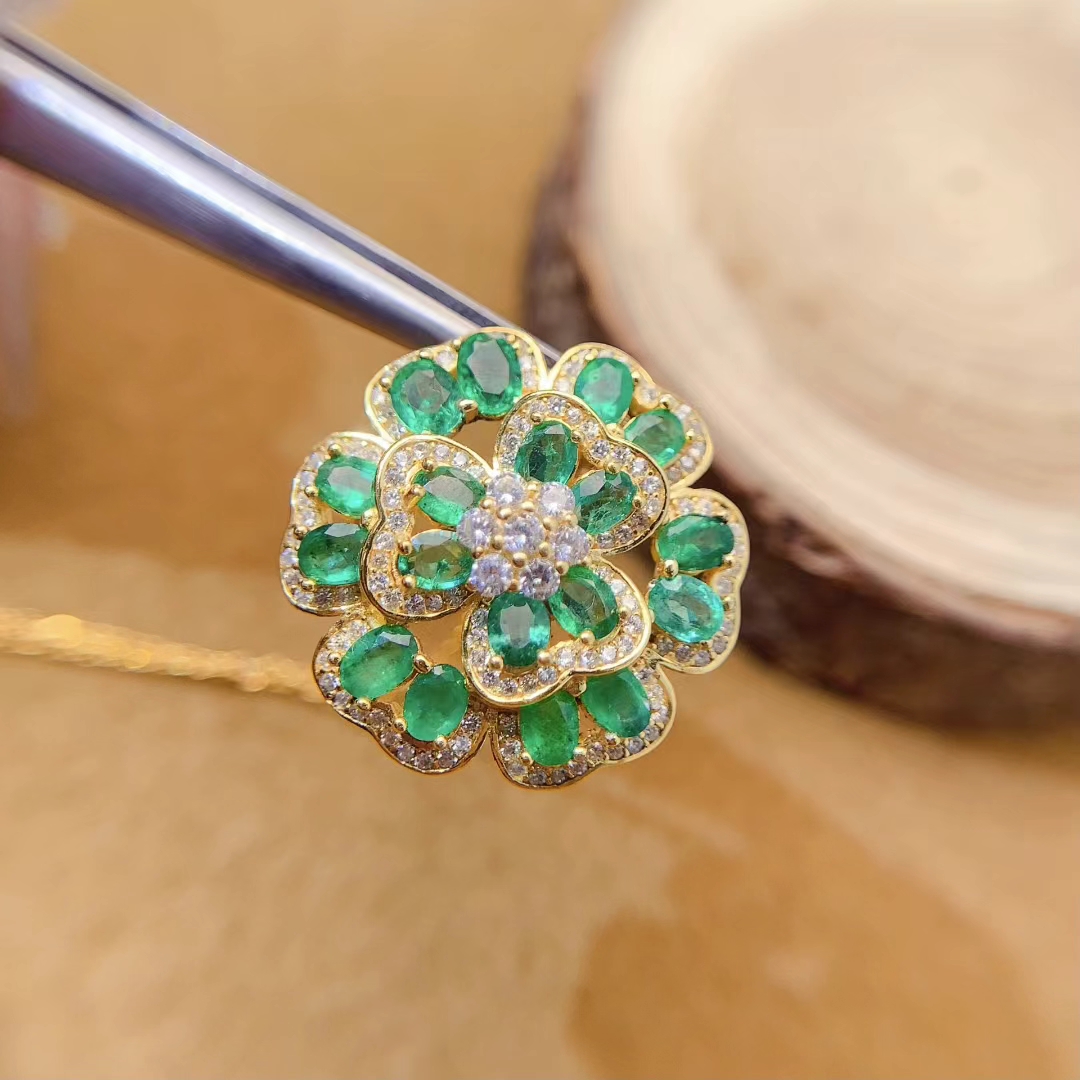 Luxury 925 silver emerald pendant for wedding 18 pieces 3mm*4mm natural emerald silver necklace pendant with 18K gold plating