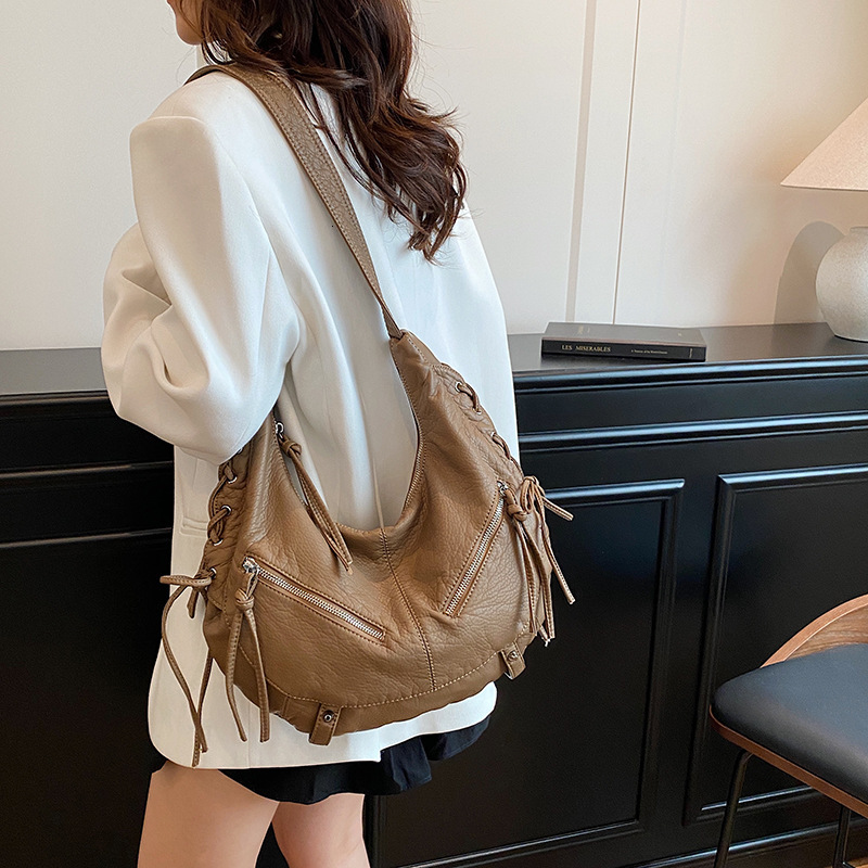 Free shipping designer Minimalist High-End Commuter Shoulder Bag for Women 2025 New Soft Leather Underarm Bag Versatile Large Capacity Crossbody Bag