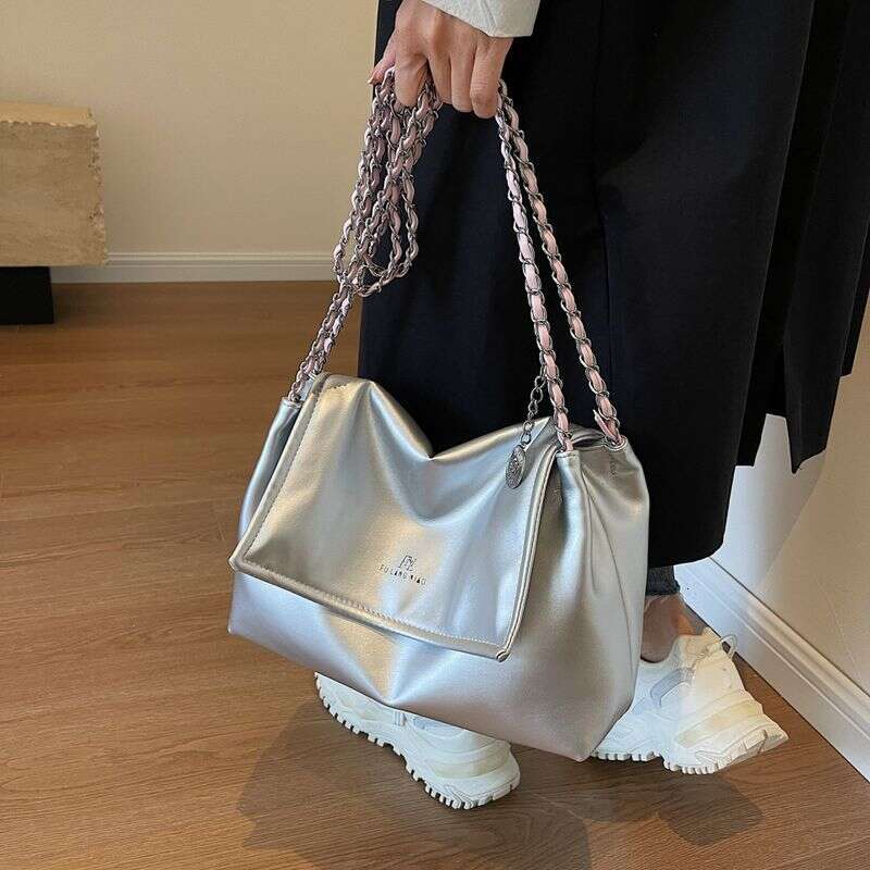 Foreign Trade Large-Capacity Chain Shoulder Wn 2023 New Trend High-Level Sense Simple Casual All-Match Tote Bag